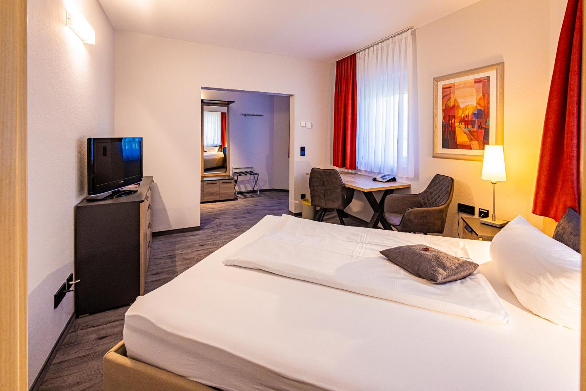 Business Vital Hotel Am Rennsteig Suhl Buitenkant foto