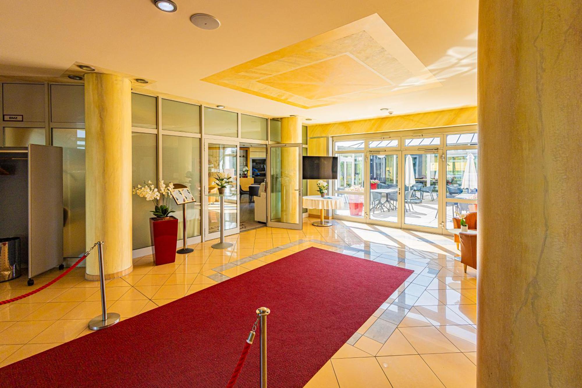Business Vital Hotel Am Rennsteig Suhl Buitenkant foto